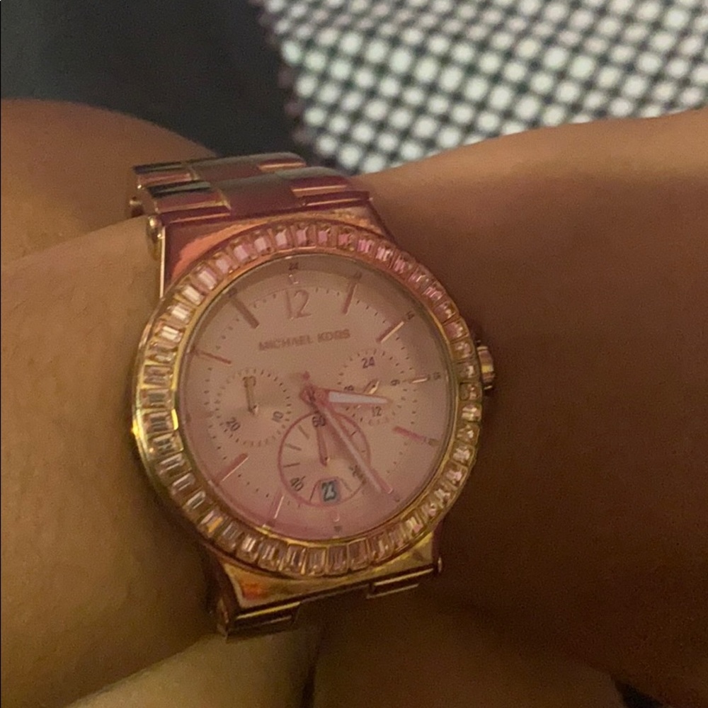 A Michael kors watch rose gold